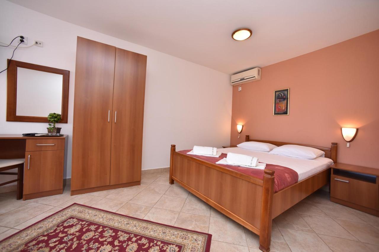 Petrovac Apartmani Soljaga מראה חיצוני תמונה