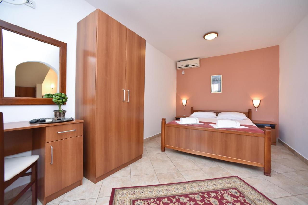 Petrovac Apartmani Soljaga מראה חיצוני תמונה